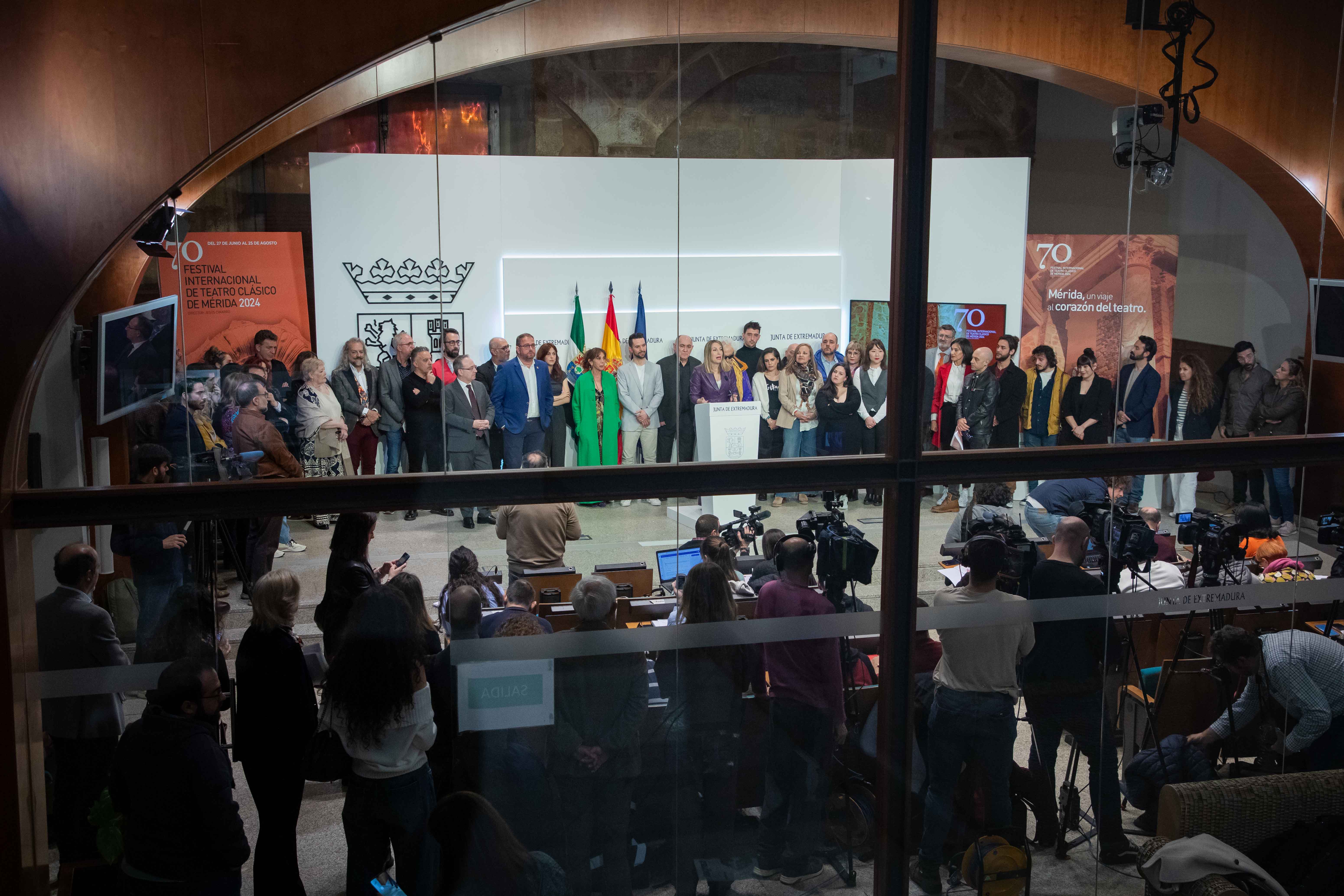 Rueda de prensa de presentación.