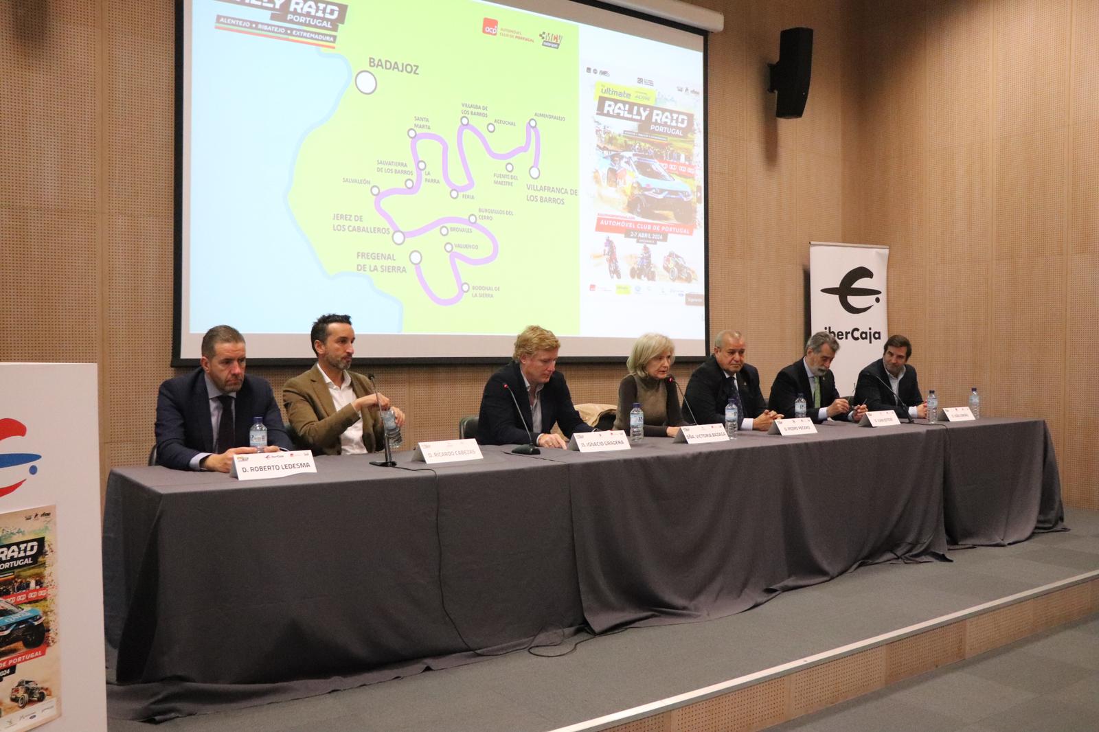 Image 7 of article La consejera Victoria Bazaga destaca que la BP Ultimate Rally Raid será un hito muy importante para el deporte en Extremadura