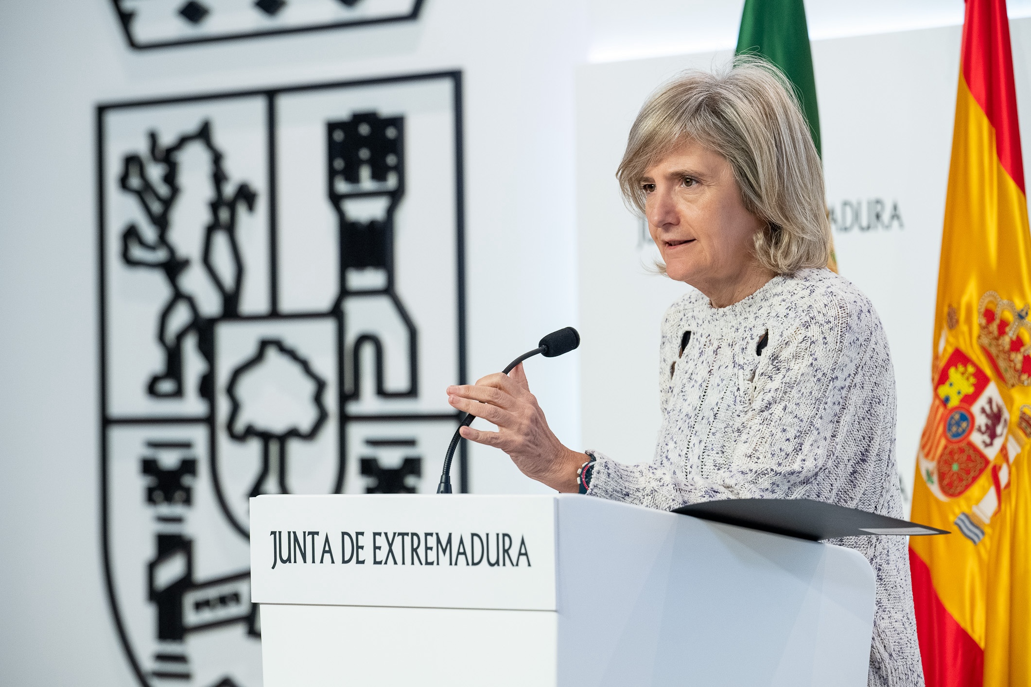 La portavoz de la Junta de Extremadura, Victoria Bazaga; durante la rueda de prensa.