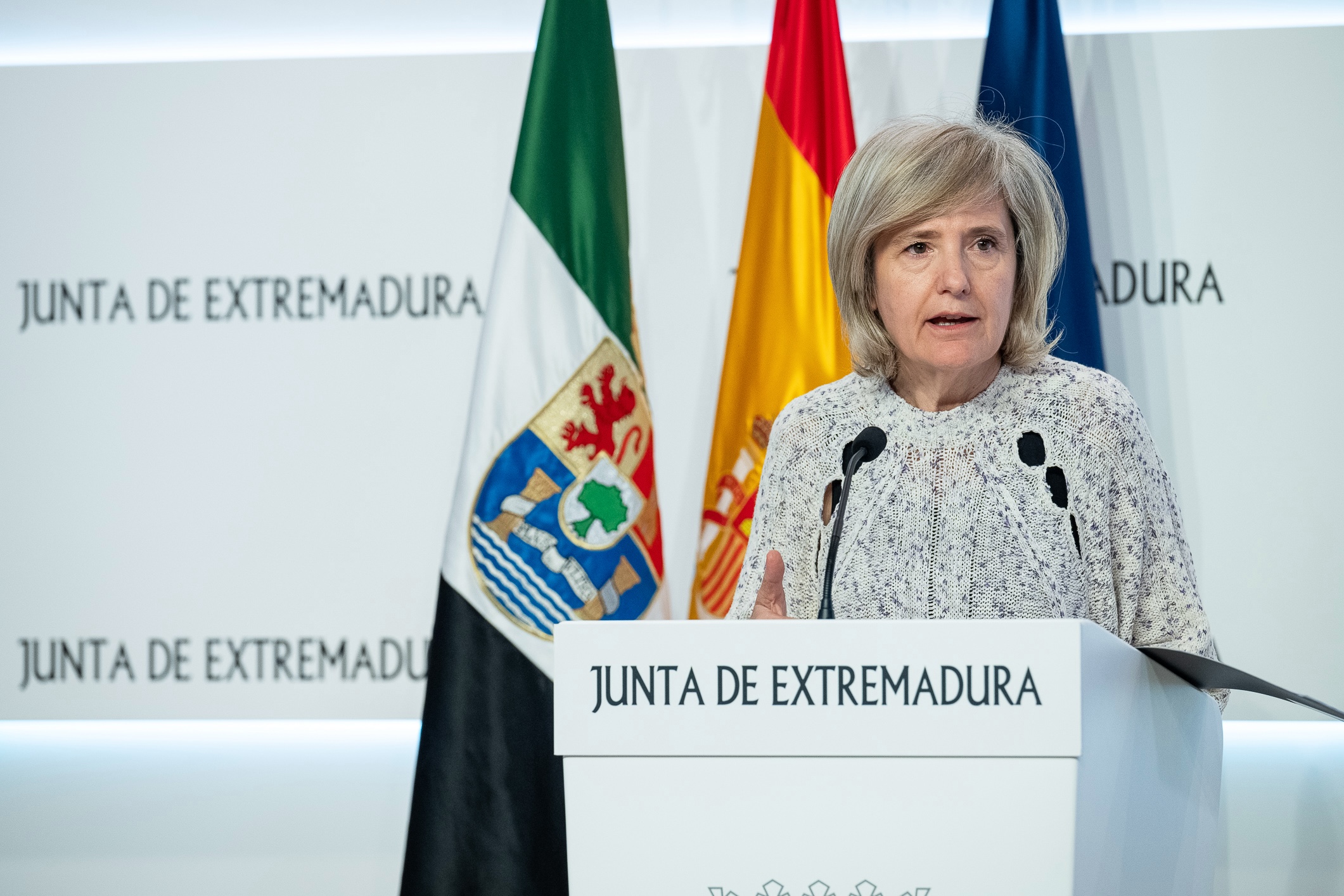 La portavoz de la Junta de Extremadura, Victoria Bazaga; durante la rueda de prensa.