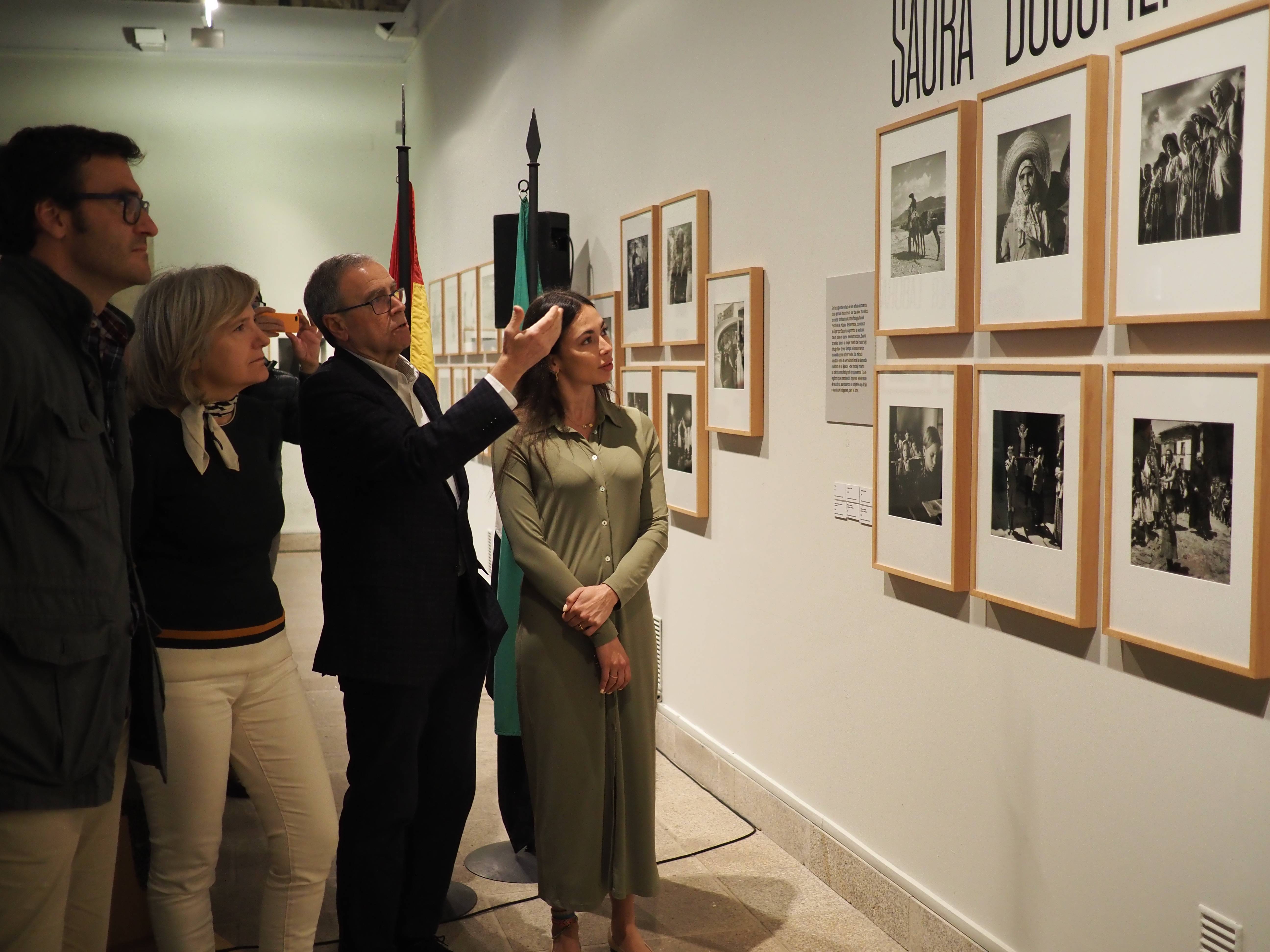Image 9 of article El Archivo Histórico Provincial de Cáceres acoge una exposición con la obra fotográfica del cineasta Carlos Saura