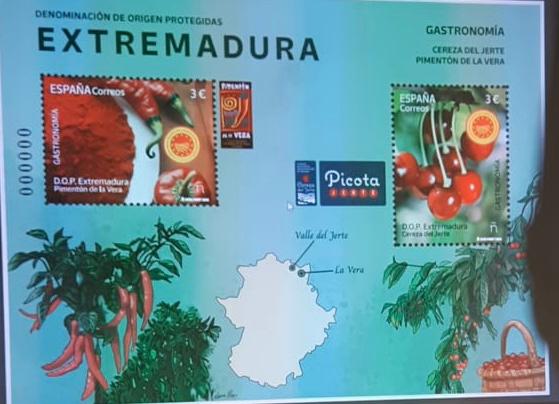 Image 1 of article Agricultura participa en la presentación del sello de correos dedicado a la DO Cereza del Jerte