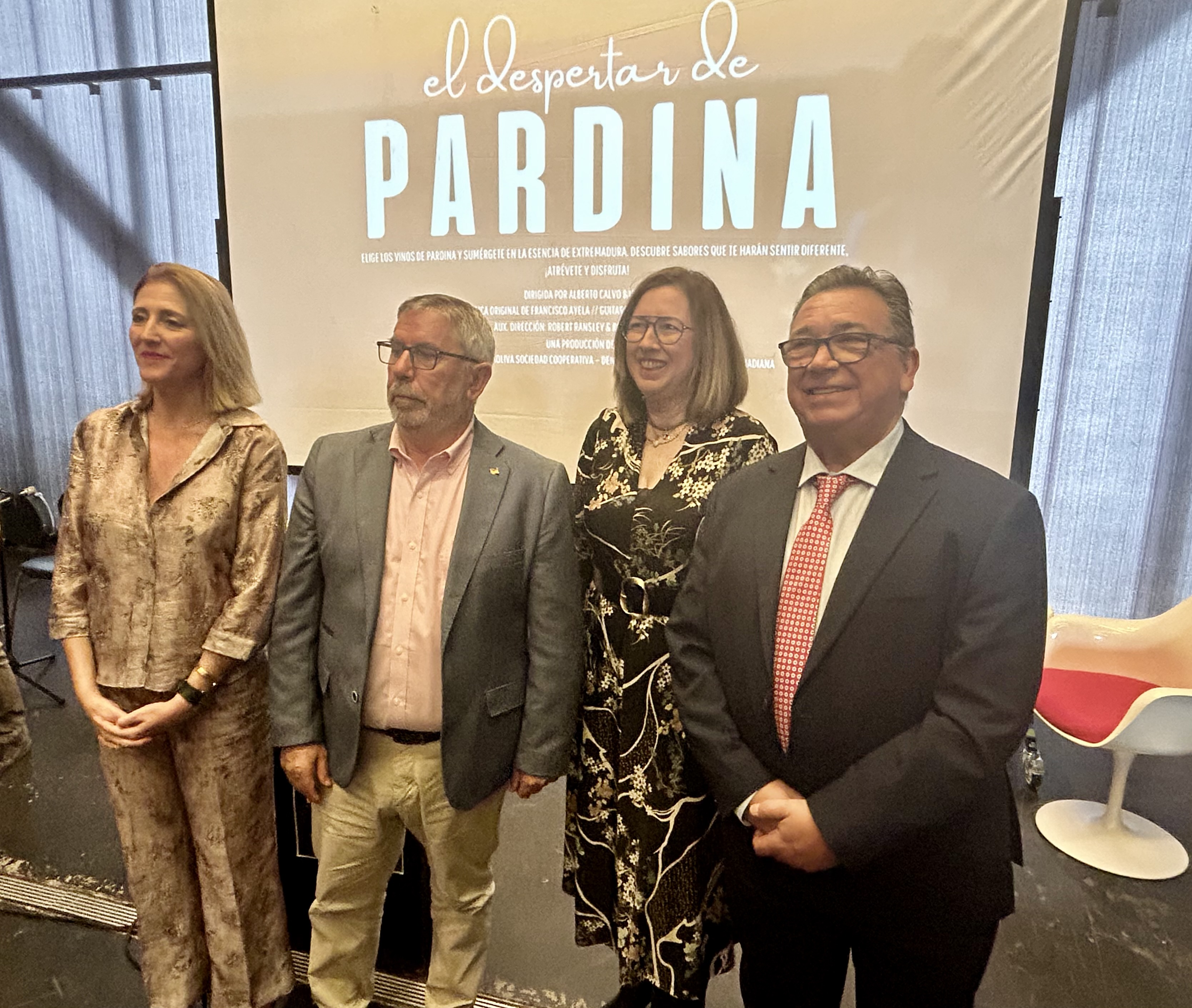 Image 1 of article Mercedes Morán resalta la calidad de los vinos extremeños en el estreno del corto 'El despertar de Pardina'