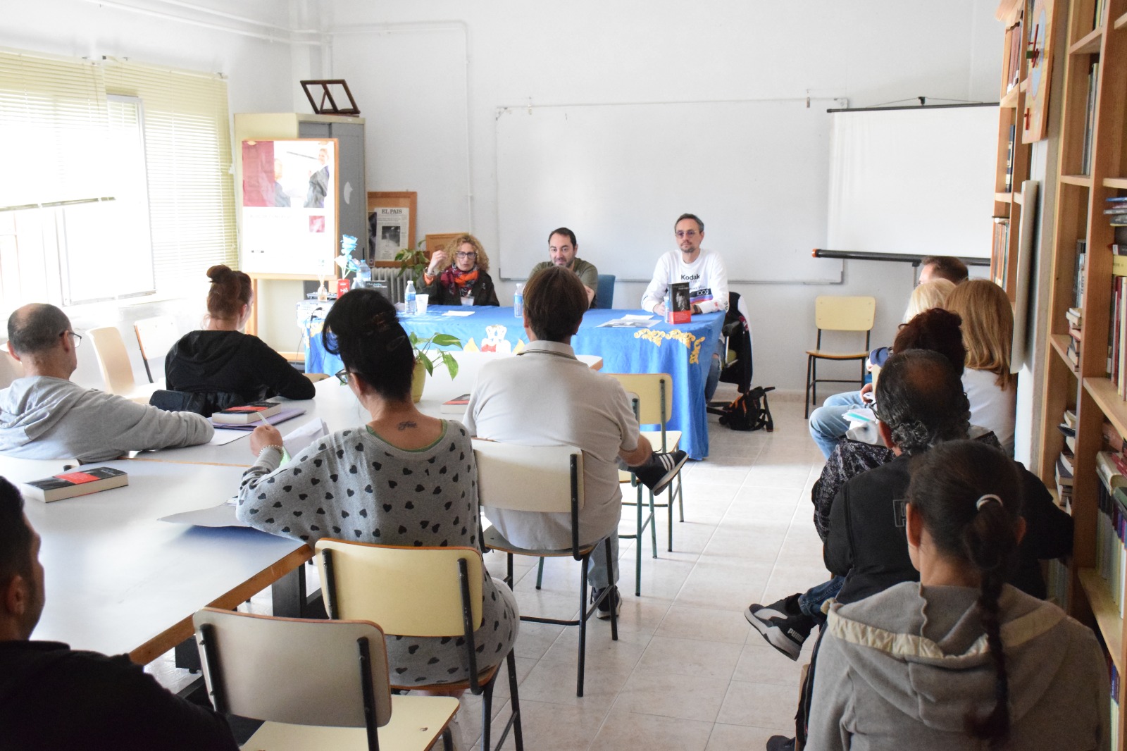 Foto de La Junta de Extremadura acerca la lectura al centro penitenciario de Cáceres a través del Plan de Fomento de la Lectura