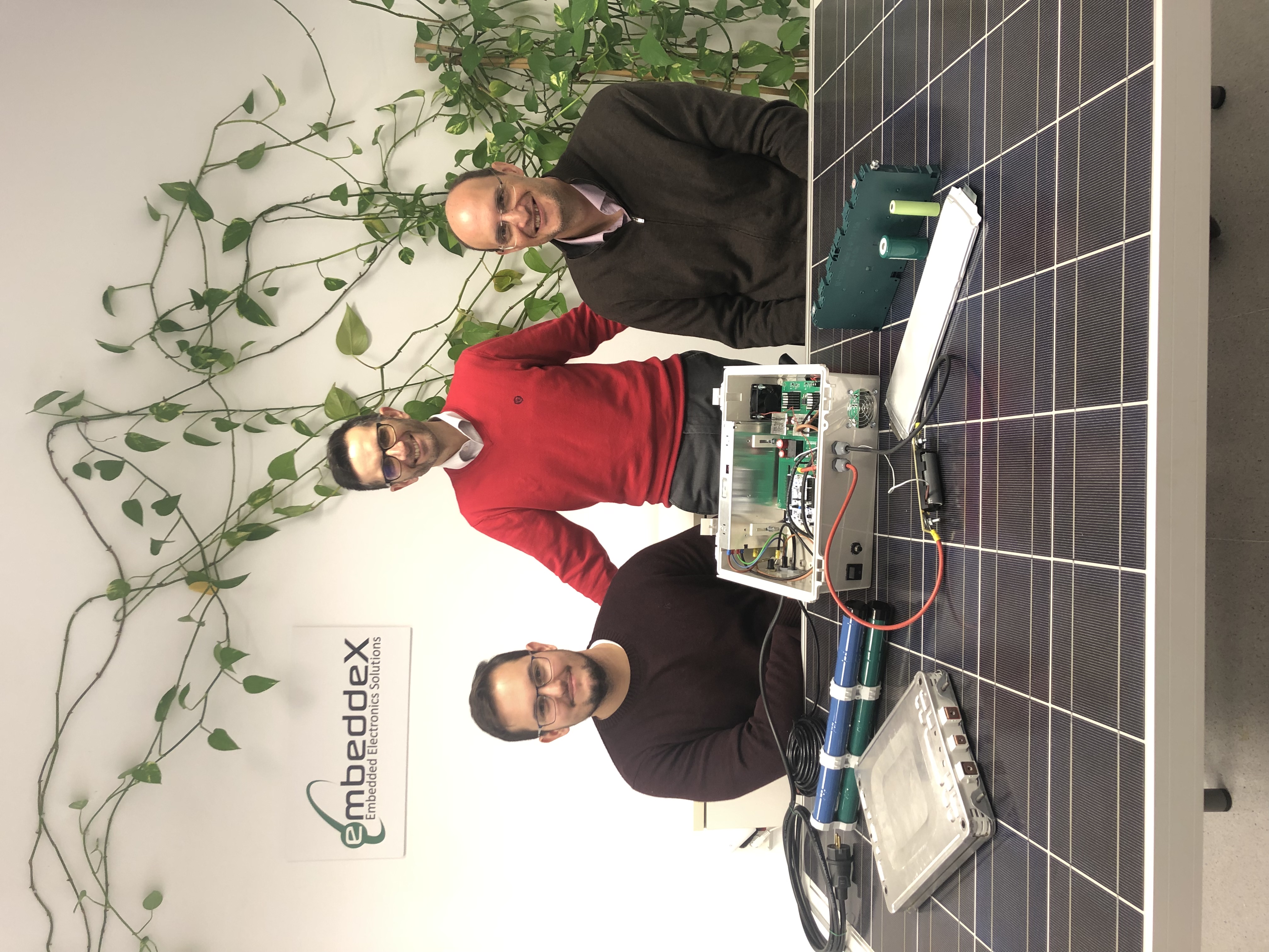 Image 0 of article La Junta de Extremadura colabora con una empresa que desarrolla una tecnología pionera en reparar baterías de vehículos eléctricos