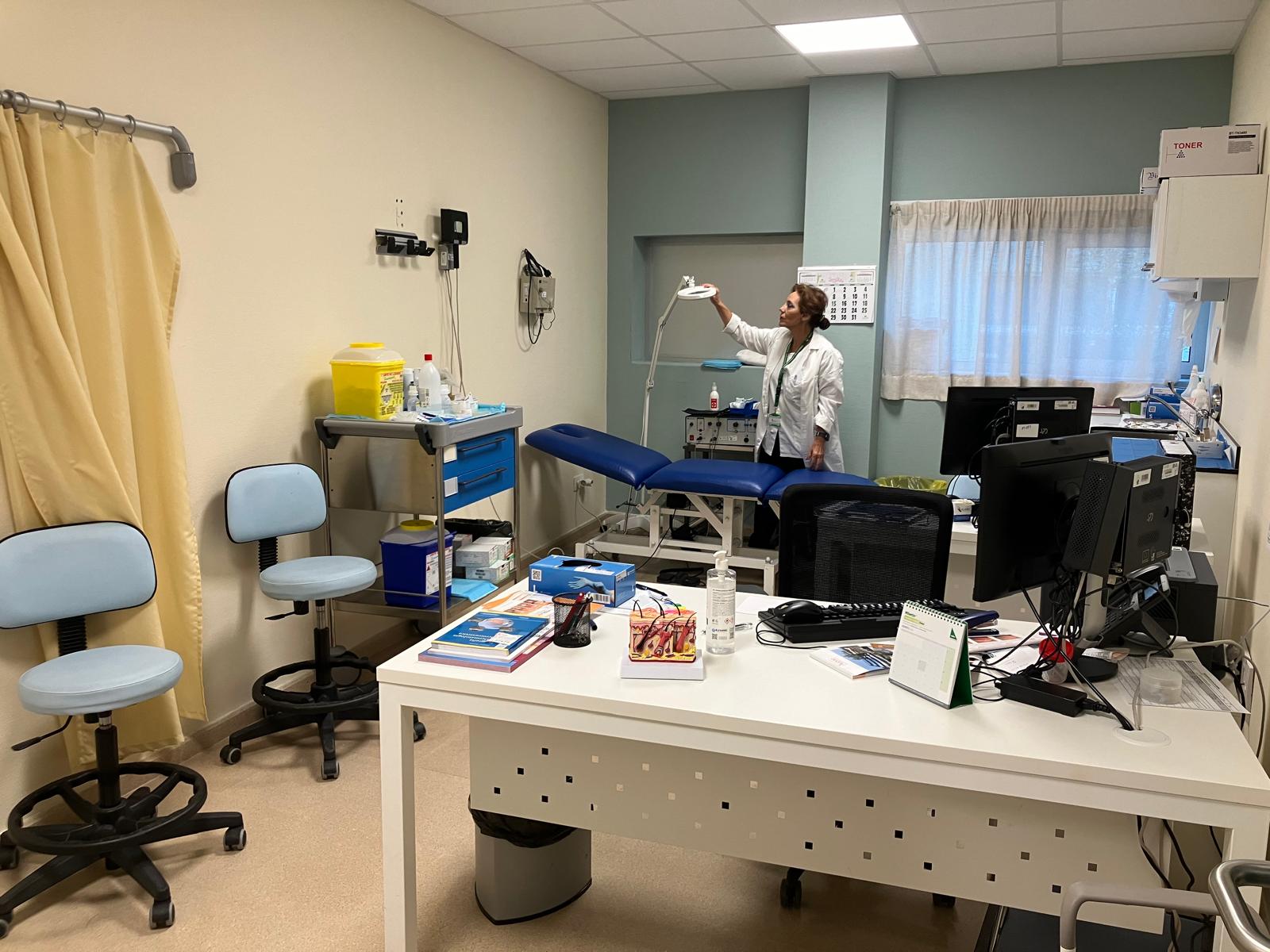 Imagen del artículo El Hospital Universitario de Cáceres pone en marcha la primera consulta multidisciplinar para pacientes con hidrosadenitis supurativa