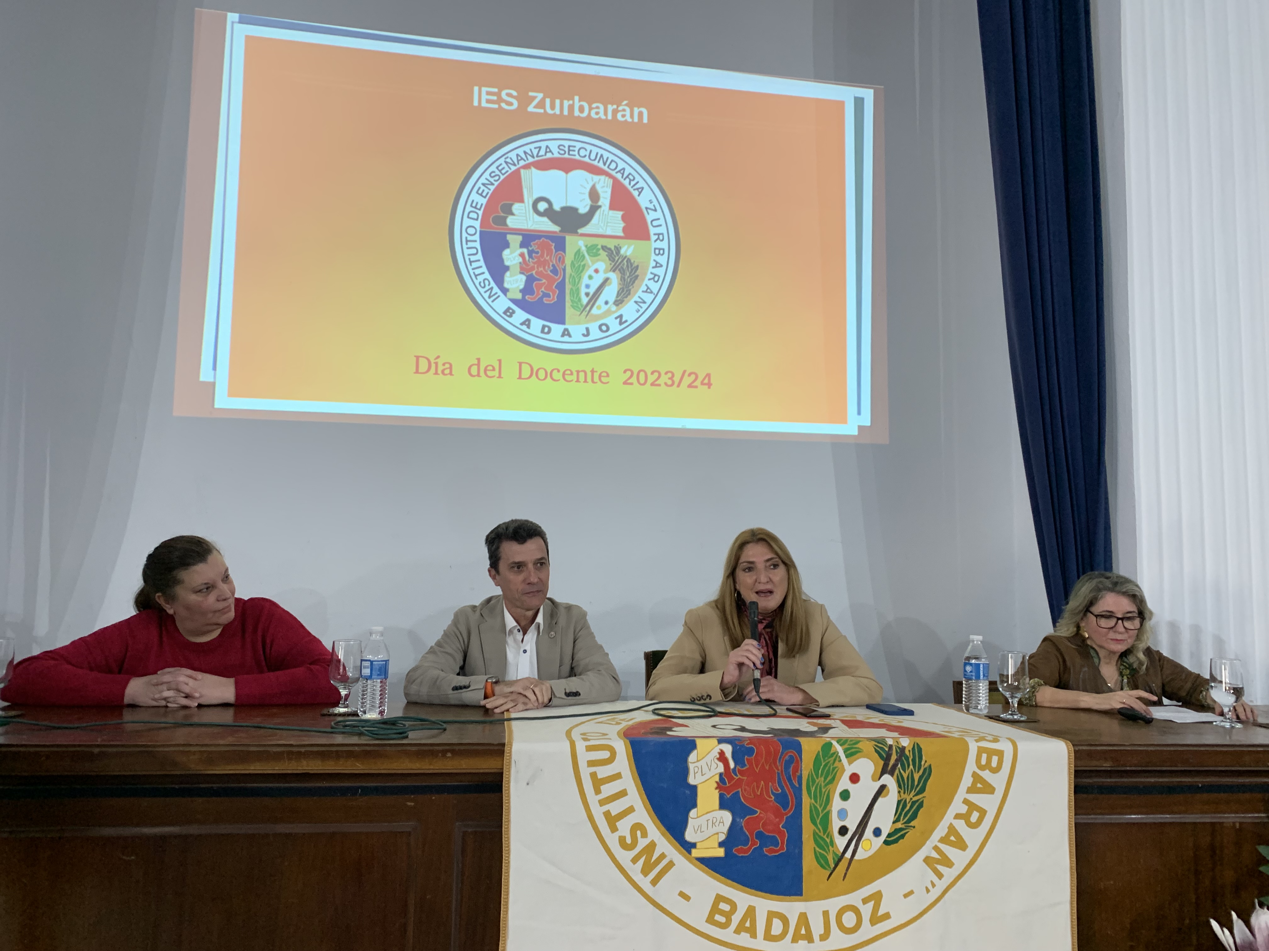 Image 3 of article La secretaria general de Educación ensalza la figura del docente durante la celebración de Santo Tomás de Aquino en el IES Zurbarán de Badajoz